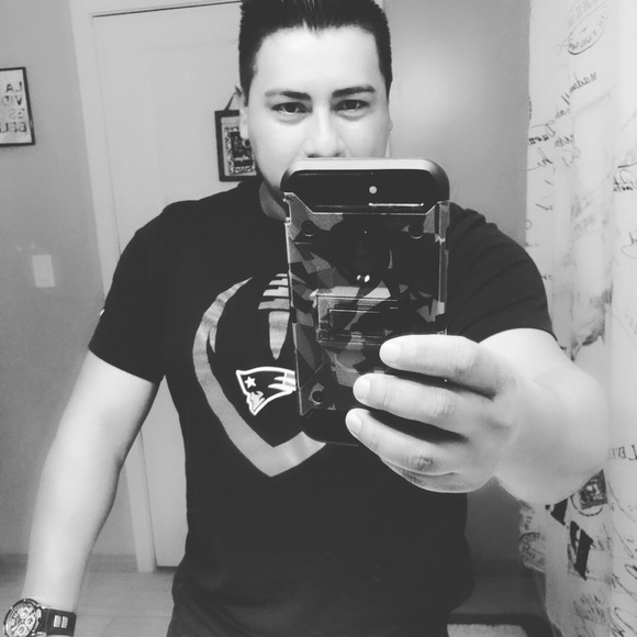 Meet your Posher, Julio - Picture 1 of 1